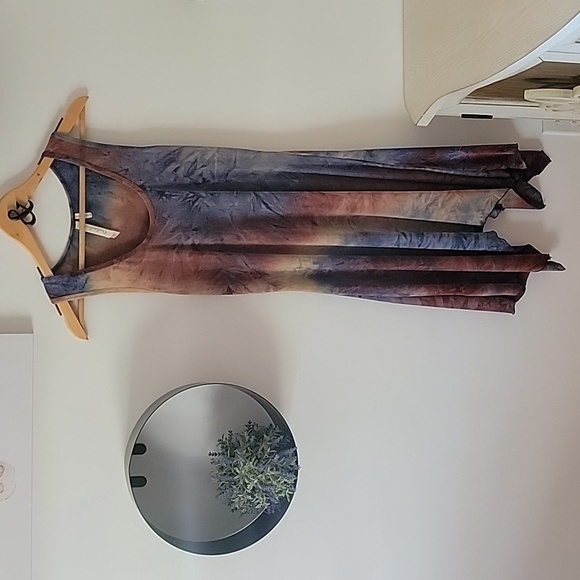 Cristinalove Dresses & Skirts - EUC Cristinalove tie dye dress